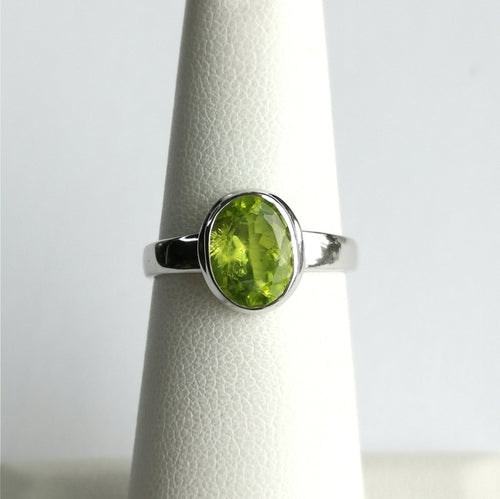 Apple Green Peridot Ring in Sterling Silver size 6