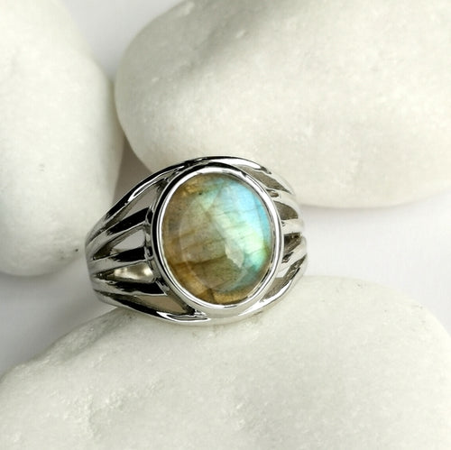 Canadian Labradorite Signet Ring in Sterling Silver size 6