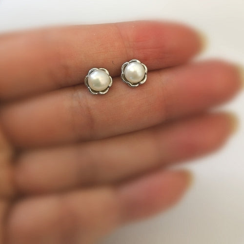 "Pearl in Petals" White Freshwater Pearl Stud Earrings