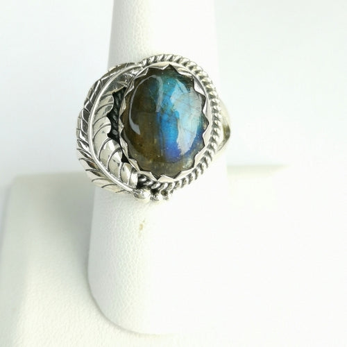 Labradorite Rng in Feather Sterling Silver Design size 9