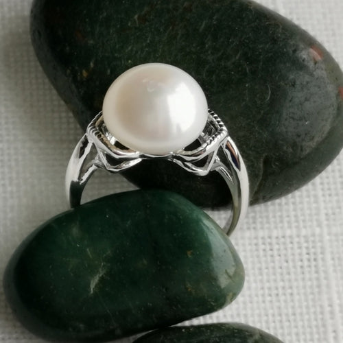 White Freshwater Pearl Ring in "Bowtie" Sterling Silver Setting size 6