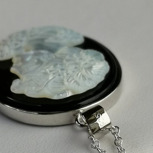 Cameo Pendant Necklace in Black Onyx and Carved Mother of Pearl