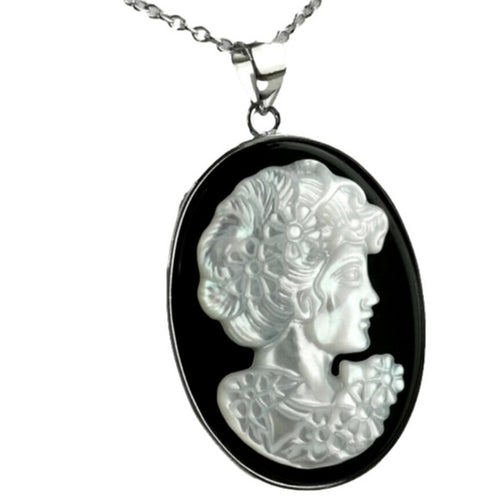 Cameo Pendant Necklace in Black Onyx and Carved Mother of Pearl